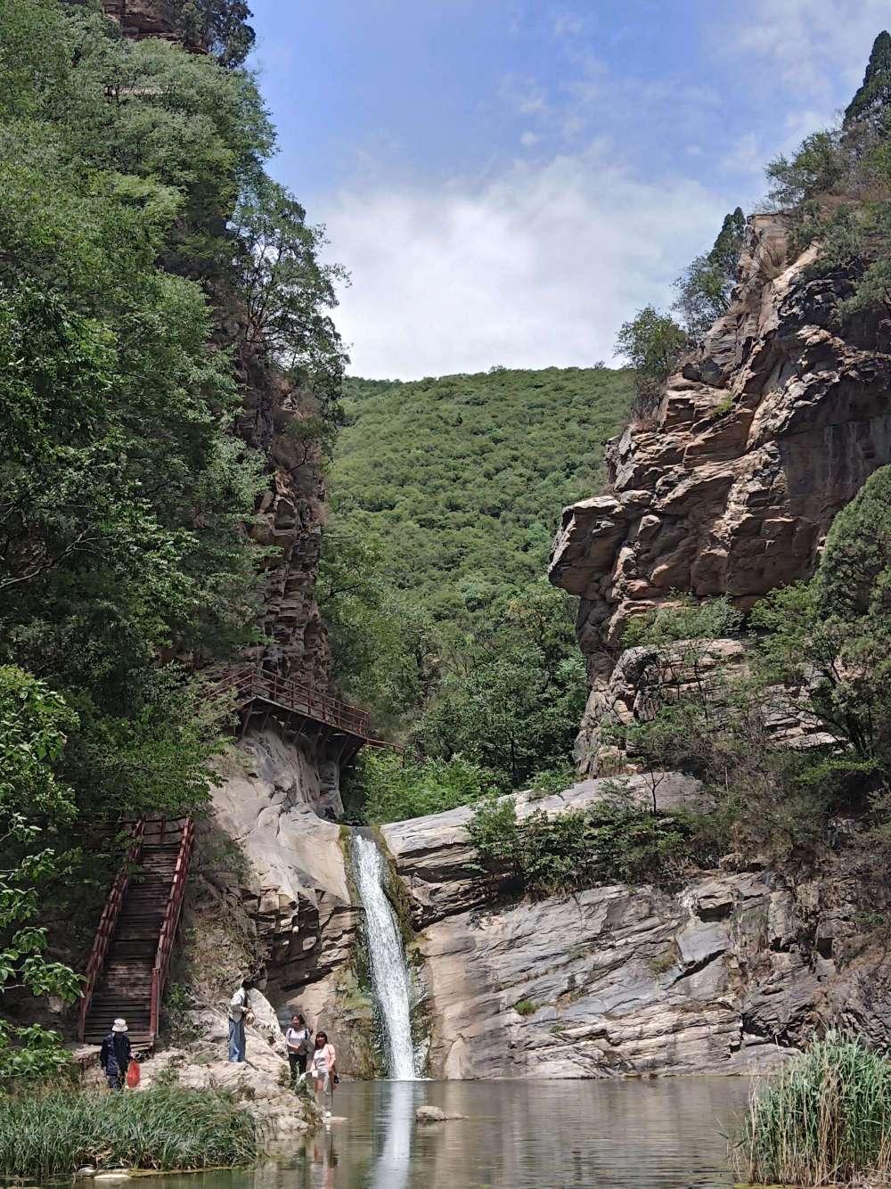 迷人龙陡峡