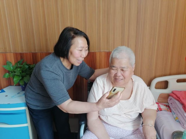 �˳��з�֮�����Ϸ�������: Ϊ��ᵣ��  ���Ů��Т