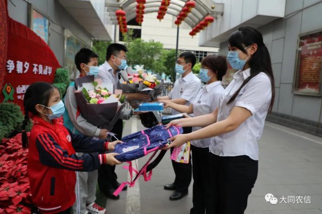 ��ͬũ���У�����һ���ڼ俪չ�ذ�����ҽ����Աְ��������Ů�