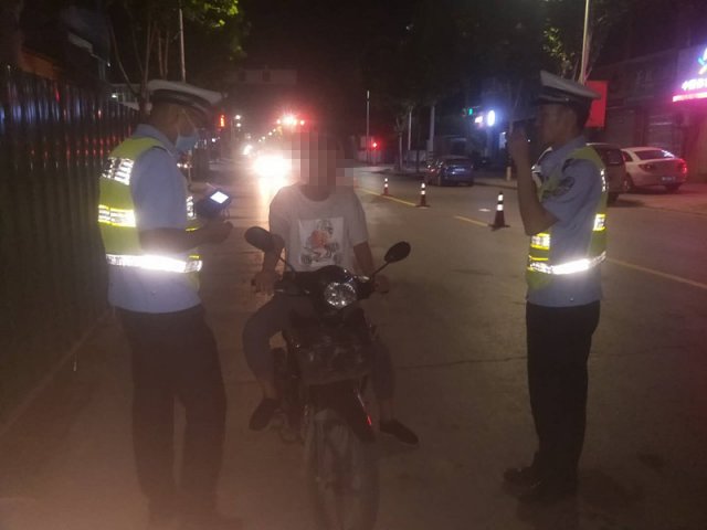 ���Ƽ�ʻĦ�г�     �ϲ��ش�������