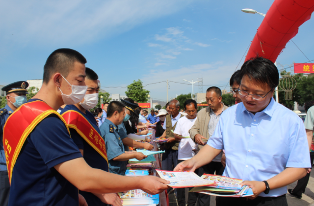 �����ؾ��С���ȫ������ѯ�ա��ߡ����¹ʵ�λ�����������