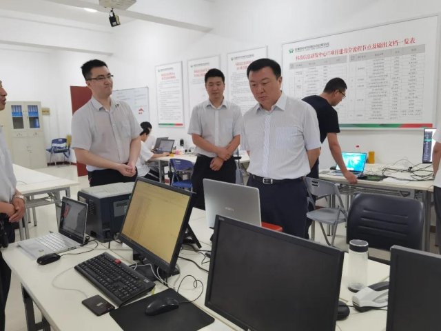 �˳����������絳������ؽ����ڿƼ����ġ�С΢���ڷ������ĵ���