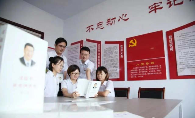 ���ũ�����е�ί�������ᡰ��ǿһת��