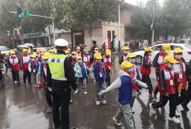 �ɽ���������ػ���ƽ��