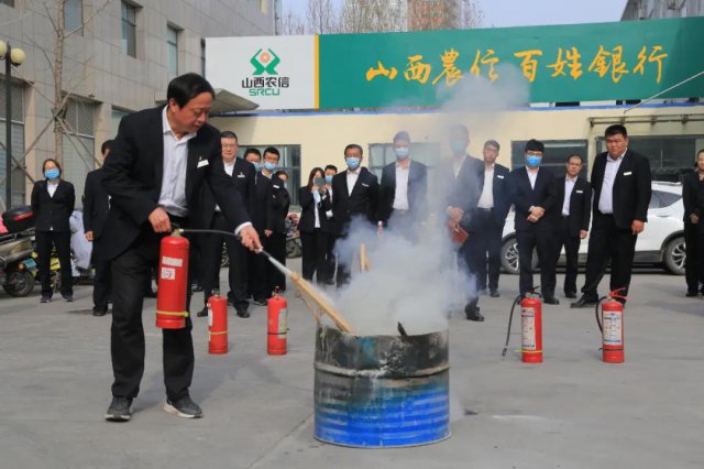 �˳�������ٰ�����֪ʶ��ѵ������Ӧ��Ԥ������