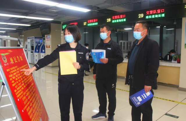 �ɽ�������÷��񴰿ڿ�չ�����