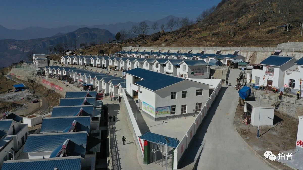 �� ��ƺ���佨���׽̵㣬�ʹ���֮��Ĺ�ϵ���׽̵��ѧУ�ٳ��������Ρ�