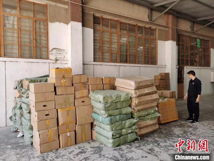 ͼΪ��Ҷ��ŵص㡣���Ϻ�������ͼ ��