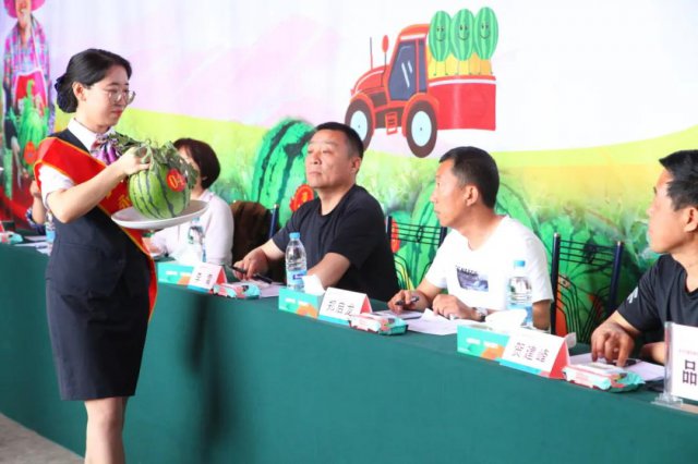 ����ũ�����о�ϸ�������ϲ�ҵ������Ⱥ�ڹ�����������