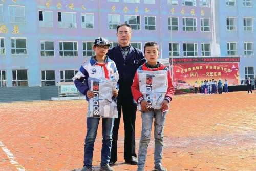 ����ɽ������������