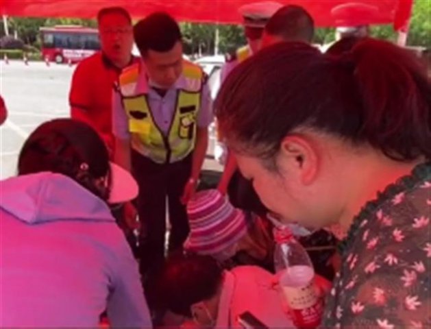 ����һ�߿���Ū��׼��֤�������ε�����ȫ������