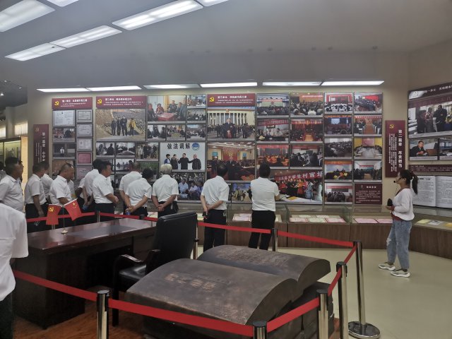 �������������絳Ա�ɲ�����Ȫɽ��չ��ʷѧϰ�