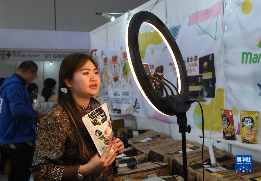 ���»�ȫýͷ����ͼ�Ļ�������19��ʮ����ļ�֤�����Ӷ����ῴ�й������˺���֮��