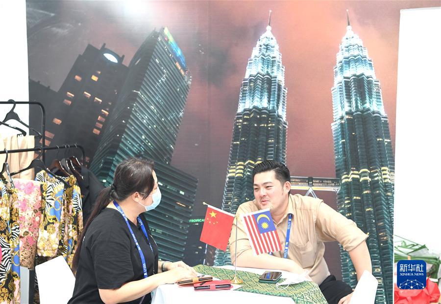 ���»�ȫýͷ����ͼ�Ļ�������12��ʮ����ļ�֤�����Ӷ����ῴ�й������˺���֮��