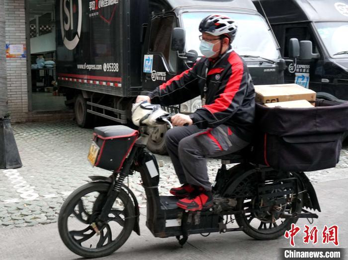 ˳����Ա����æµ���ͼ�����Ҷ���� ��