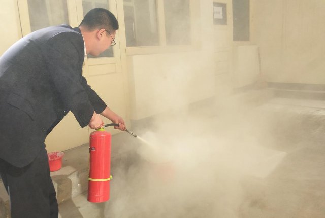 ��Դũ�����У���벢�٣�����������ȫ�ġ�ͭǽ���ڡ�