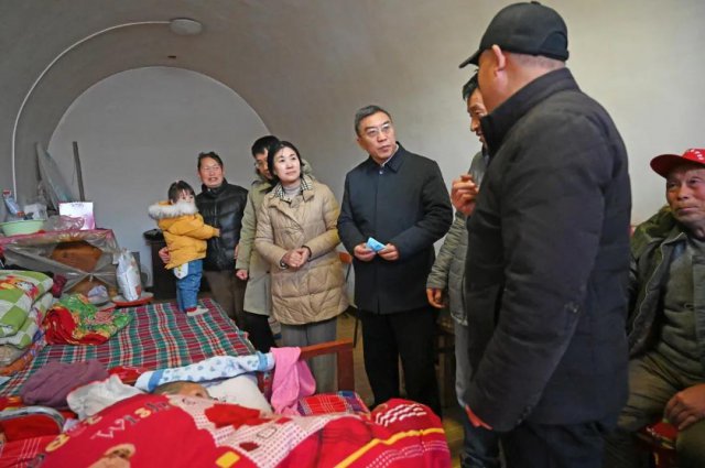 ɽ��ʡƽ½����������Ⱥ�ڼ������˼�λ������...