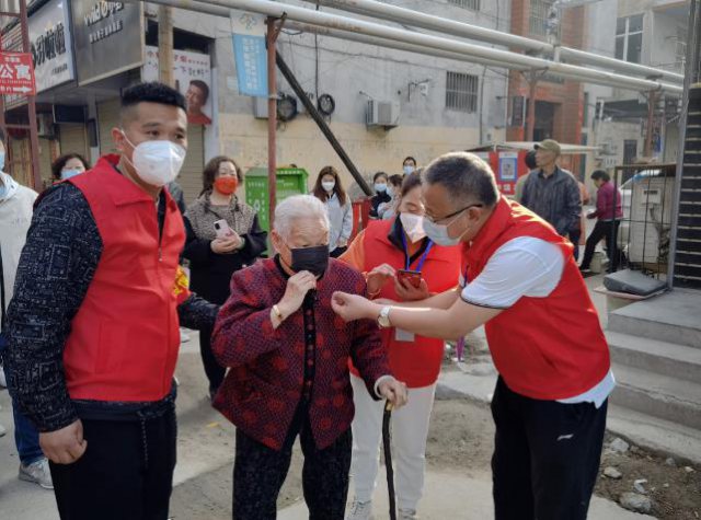 �˳��й�����������������չ�ڶ��ֺ�����־Ը����