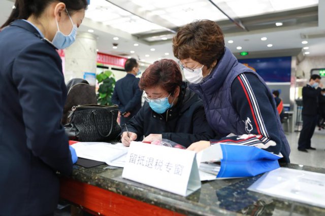 �����������Ϸ������ݴ򡱣��ƶ����ģ������˰������׼����