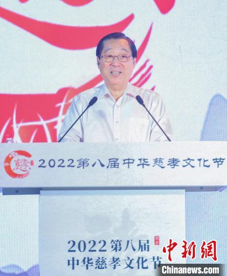 全国政协第十二届副主席、民革中央原常务副主席齐续春致辞。 王刚 摄