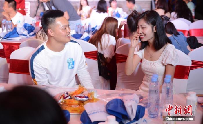 �����������׻��Ͻ�̸��<a target='_blank'  data-cke-saved-href='/' href='/'>������</a>���� ���Ļ� ��