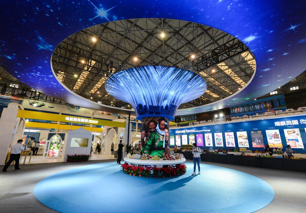 ��29���й�����ũ�߻�ɹ����� ǩԼ��Ŀ���ͻ��988��Ԫ