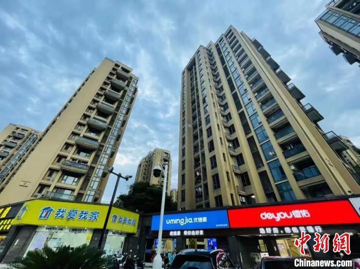 ����ͼ����ҷ��ز��н顣 ���� ��