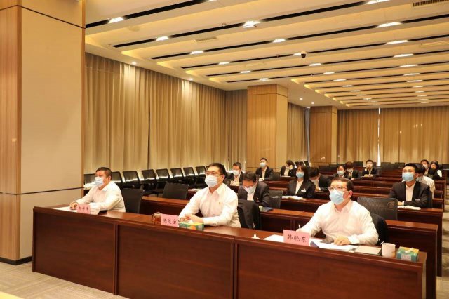 ɽ����ͬũ�����У� �������ᡰ�չ�ս�� ıƪ���֡����ź족