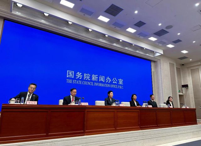 ˾�����йظ�����̸��ǿ���ν���