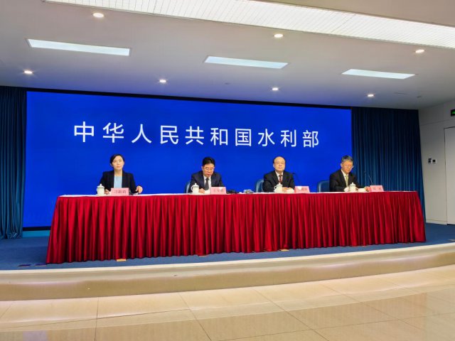 ��������������4���ͨ�뺣