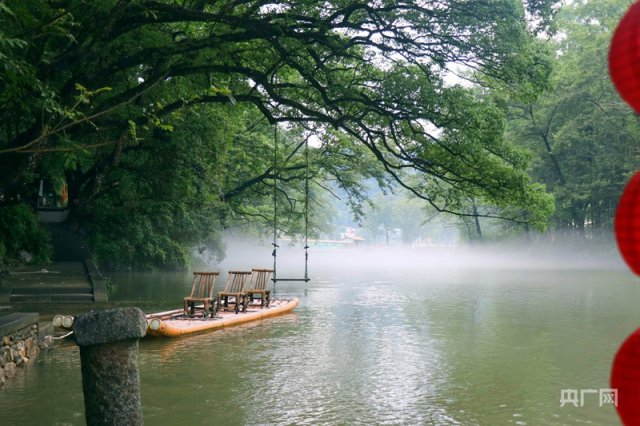 ��̬������ֵ���ɾ���ɫ��չ�������ʡ�