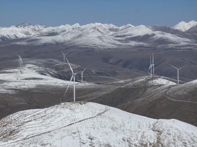 ����5305�ף��ҹ�ȫ�򺣰���߷�糡���糬2200��ǧ��ʱ