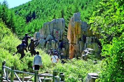 走,在红色之旅中感悟峥嵘岁月