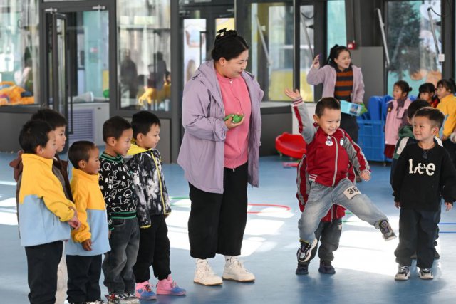 ����5500���˲ţ��й����ɹ�ģ����Ҹ�����������ϵ